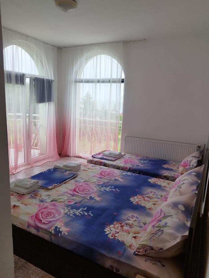 Family Hotel Kentavar 2 Бяла Екстер'єр фото