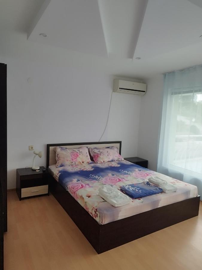 Family Hotel Kentavar 2 Бяла Екстер'єр фото
